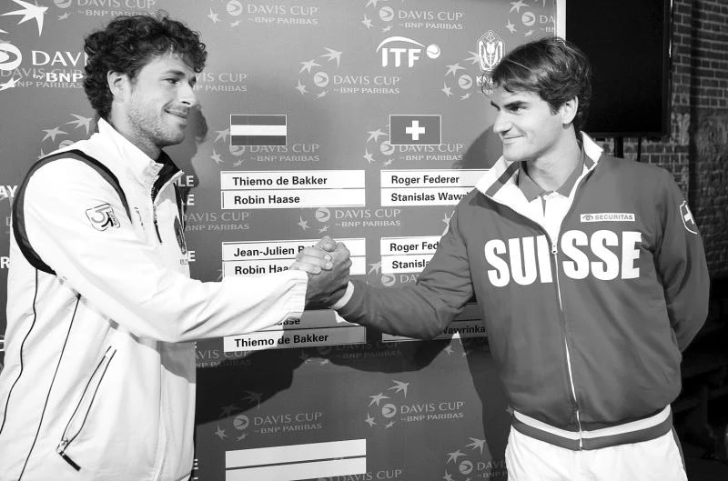 Isner shoulders US hopes in Spain