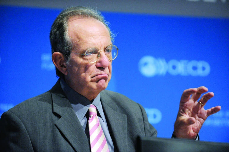 G20 growth
slows in 2012