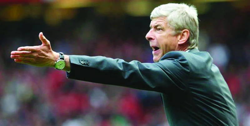 Wenger ponders Arsenal future as Saints loom