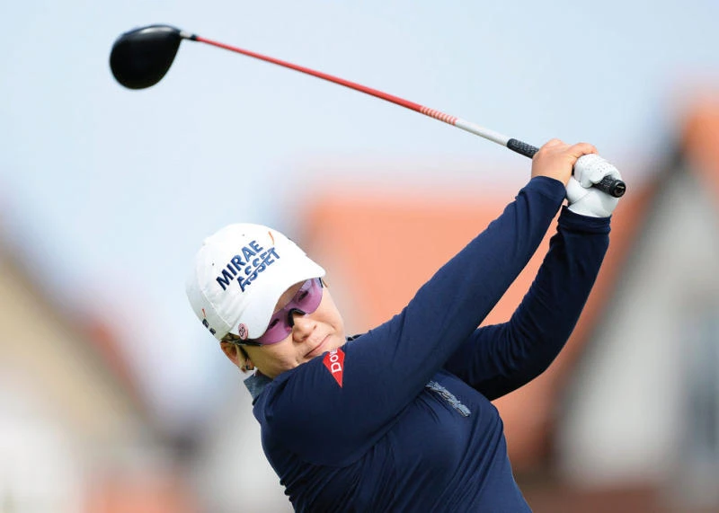 Shin surges to 5-shot lead at Women’s British Open