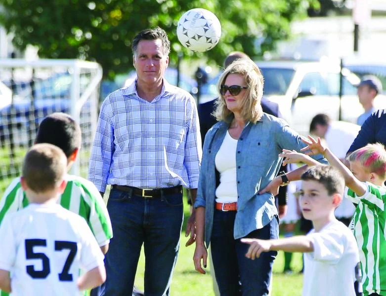 Obama-Romney race still tight