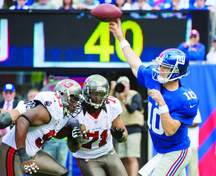 Giants get first win of season; Patriots lose to Cardinals