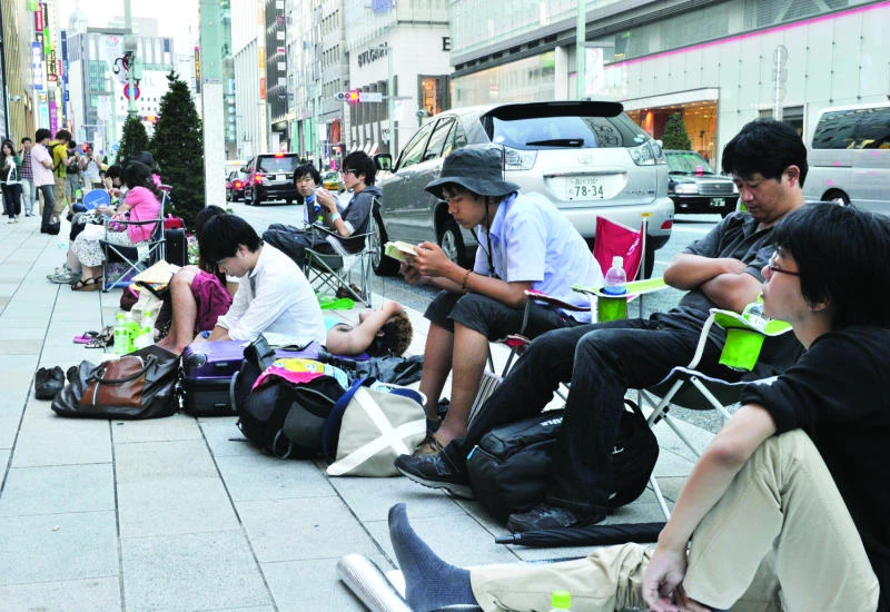 iPhone 5 frenzy builds in key markets