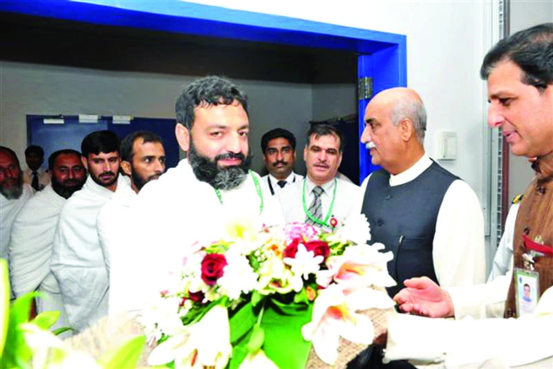 First Haj flight arrives from Pakistan