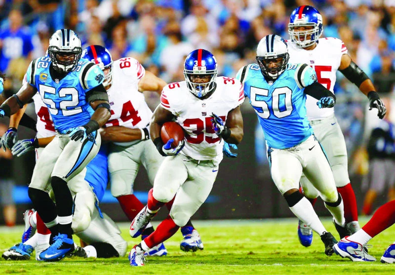 Reigning champions Giants rout Panthers in NFL