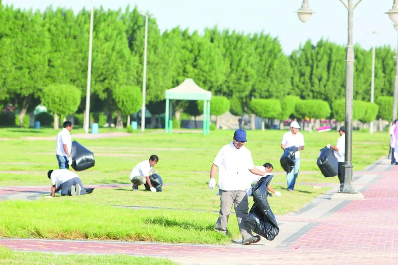 InterCon Jubail cleans up beach for celebrations