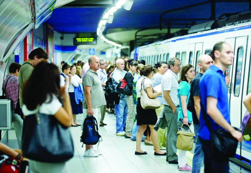 Spain in no rush to seek aid