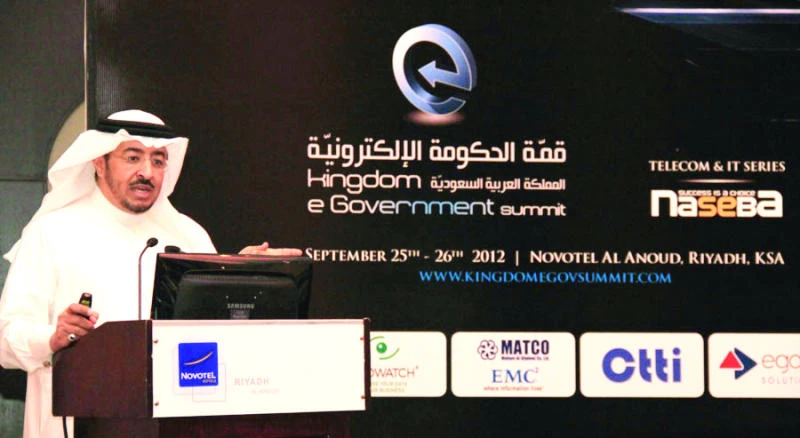 Social media, e-governance take center stage at summit