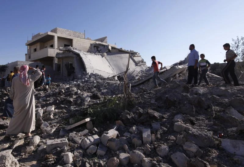 Syria army destroys houses in “collective punishment“