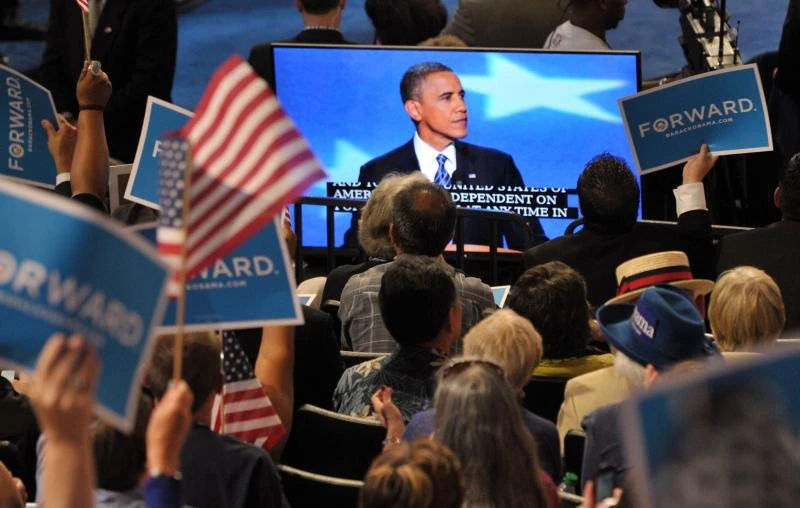 Obama urges Americans not to give up on him