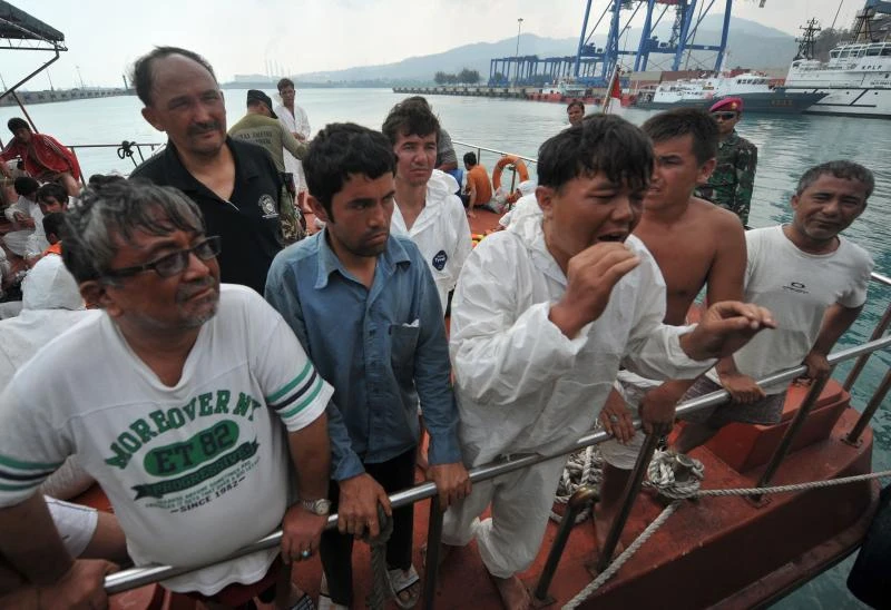 Boat survivors ‘watched others drown’