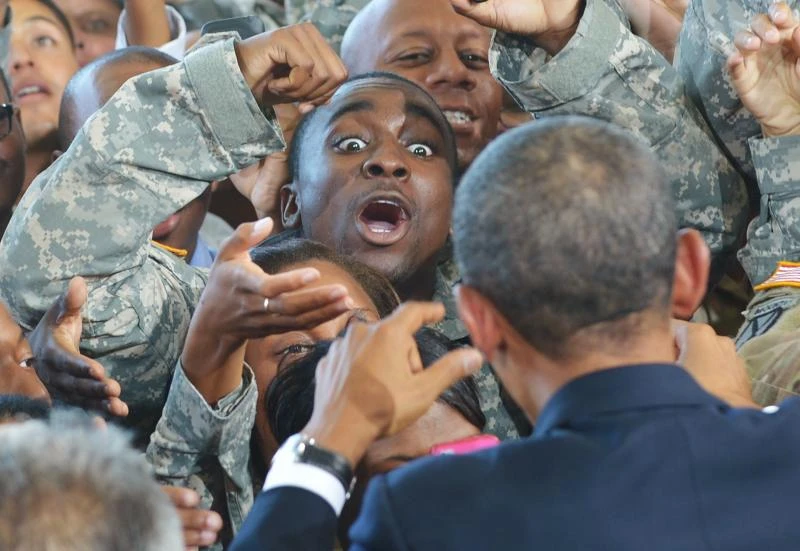 Obama vows to support veterans, steers back to foreign policy