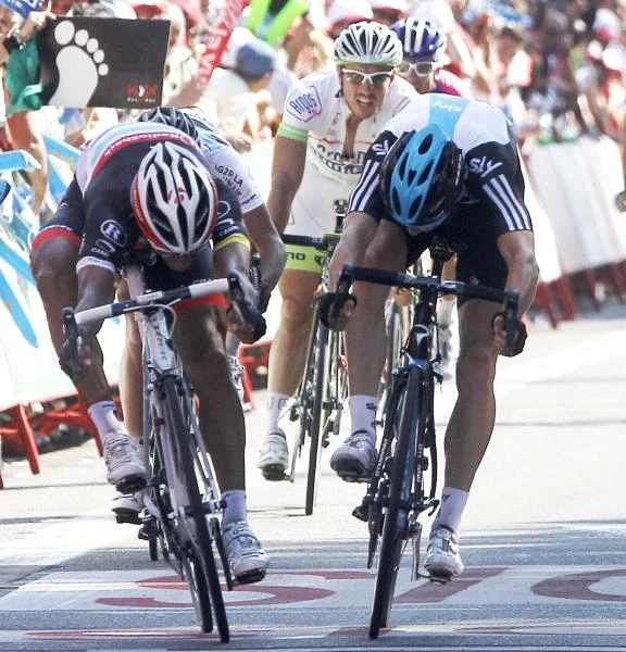 Bennati wins Vuelta 18th stage; Contador leads