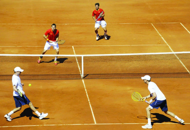 Bryan brothers keep USA alive against Spain