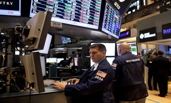 Stocks rally, dollar weakens on Fed easing outlook