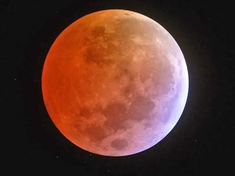 Moon glare tricks cop to call for help over ‘suspicious bright light’
