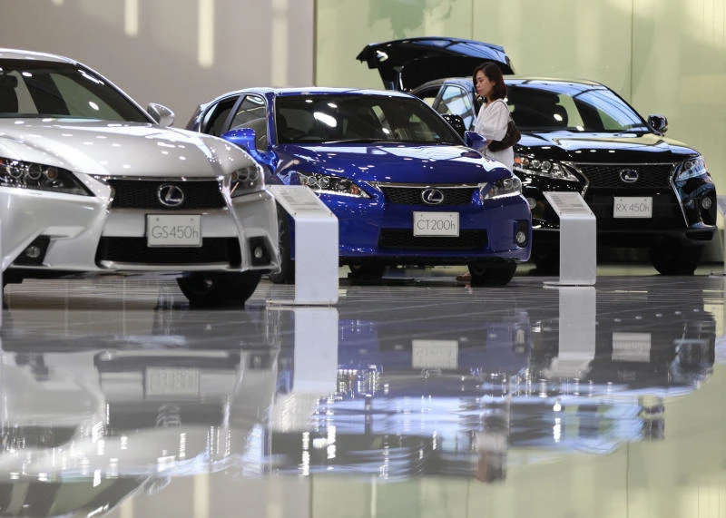 Japan automakers cutting back production in China
