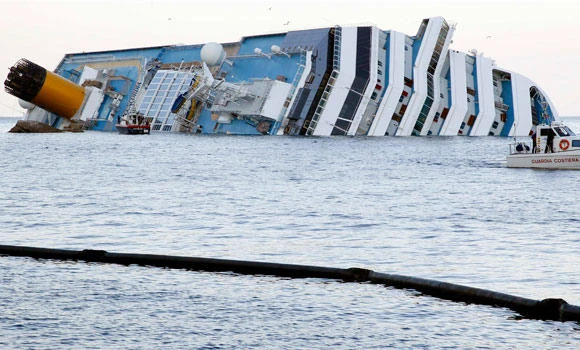 Experts fault captain, crew, Costa for Italy wreck