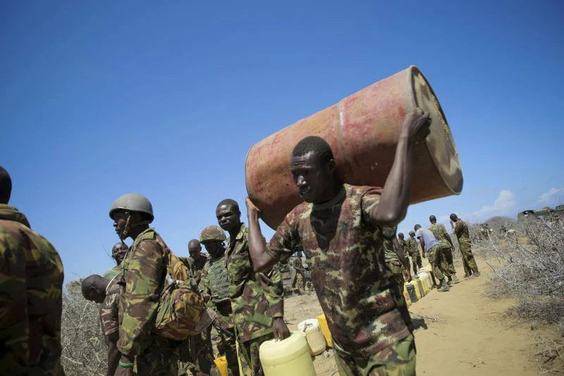 Heavy blast in Somali port as African forces move in