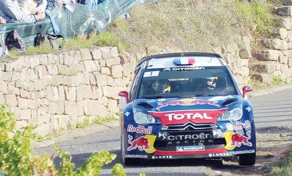 Loeb under pressure from Latvala at Rally France