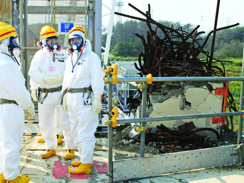 Japan PM tours troubled Fukushima nuclear plant in a show of resolve