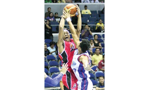 Debutant Abueva stars in Alaska’s win over Petron Blaze