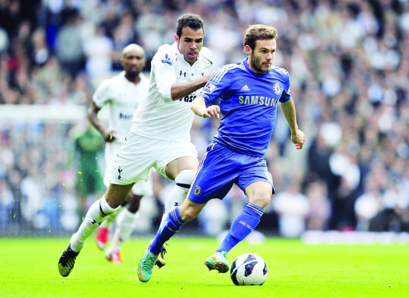 Mata fires Chelsea; Rooney sinks Stoke; City rallies