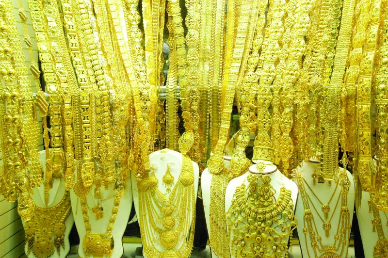 Saleswomen to be allowed to work at jewelry shops