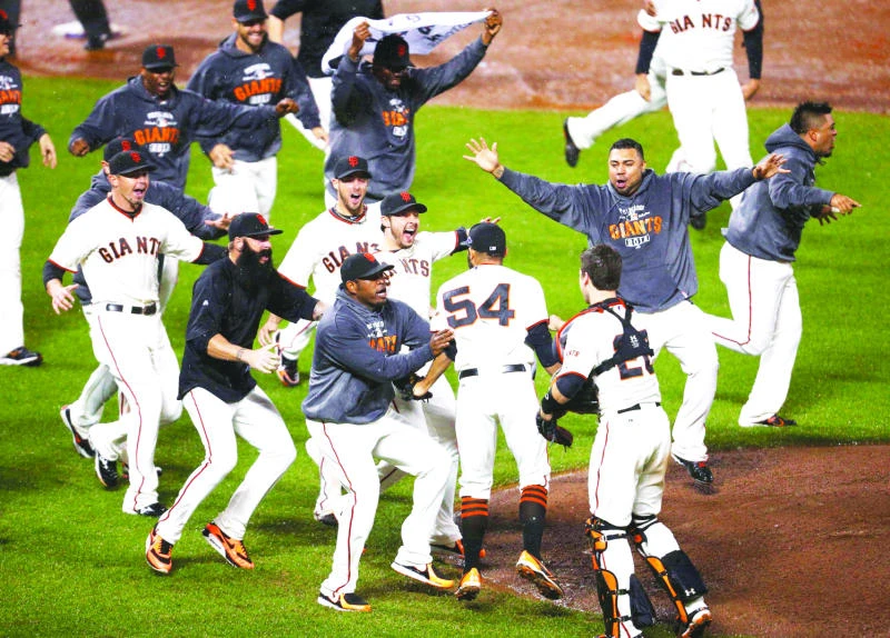 Giants complete comeback, return to World Series with 9-0 rout of Cards