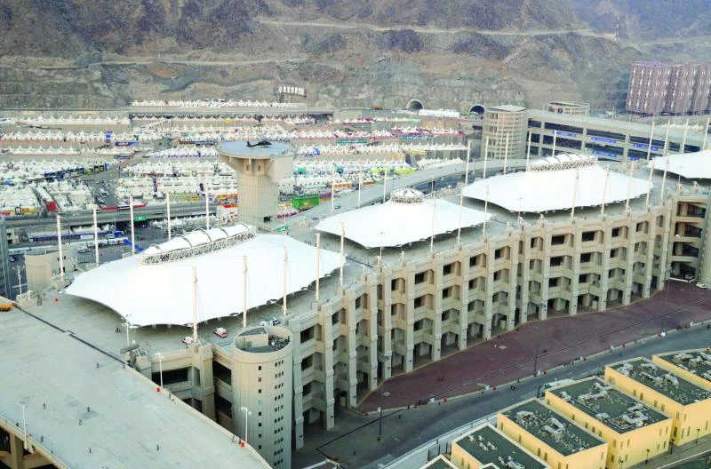 Haj 2012 begins, pilgrims start moving into Mina