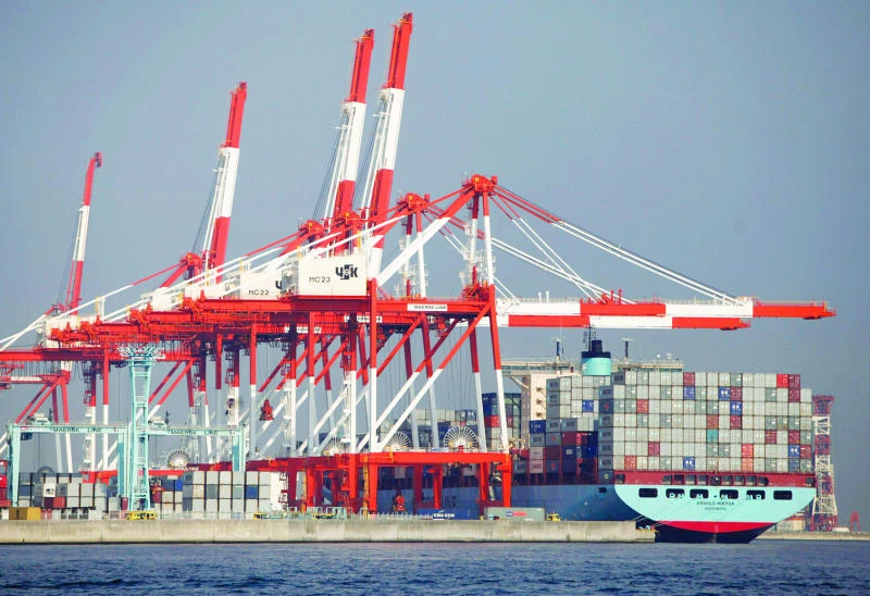 Living through de-globalization