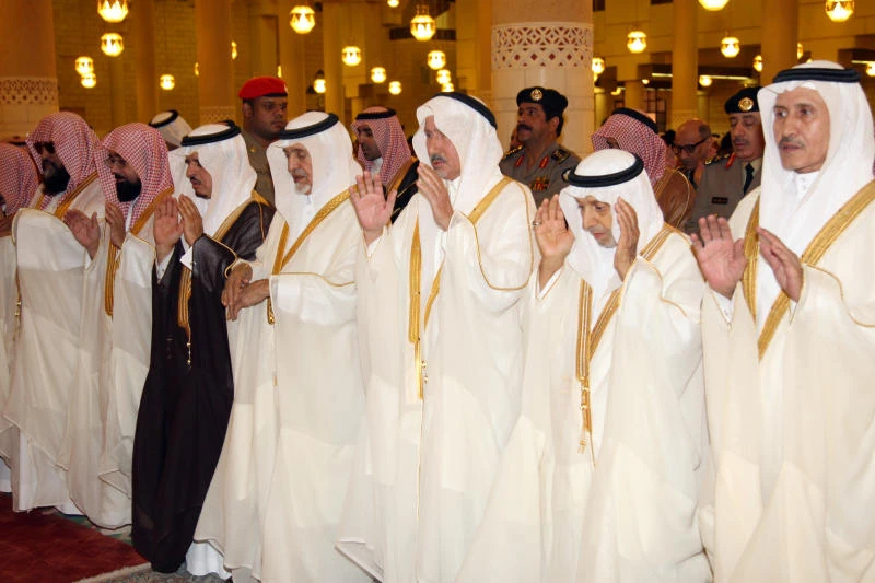 Imams encourage faithful to remain responsible