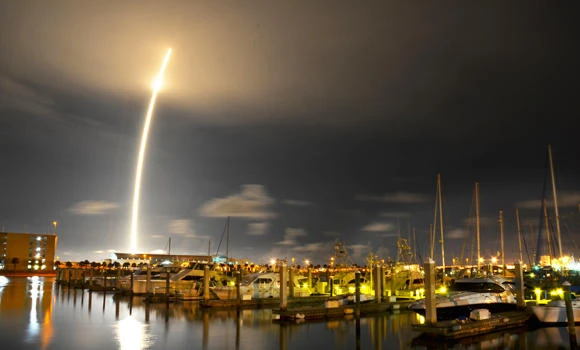 SpaceX craft on way to ISS in first supply run