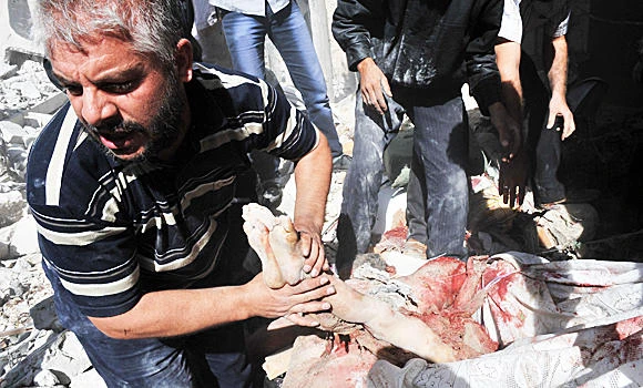 Bombs, bullets as rebels tighten screws on Syria army base