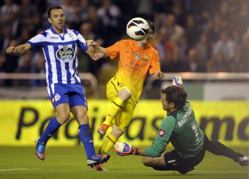 Messi hits 21st Barca hat-trick in nervy win