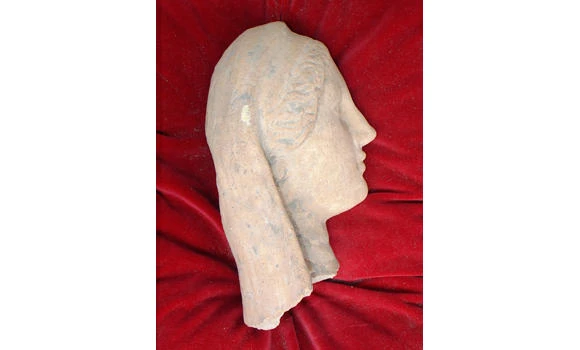 Italian police recover Roman statue stolen from Pompeii