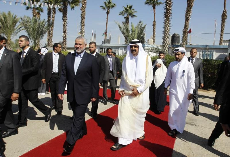 Qatar emir visits Hamas-run Gaza Strip