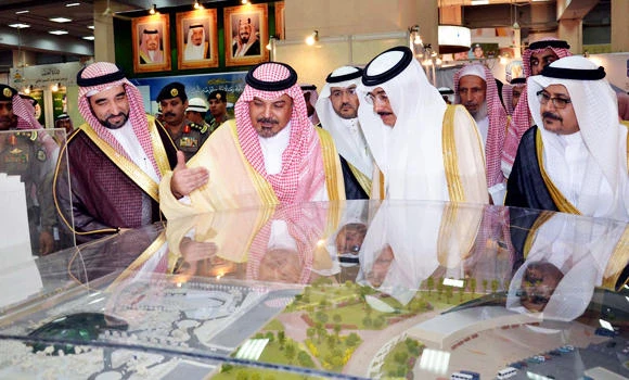 Governor of Madinah inaugurates exhibition on Haj