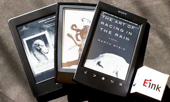 E-readers grapple with a future on the shelf