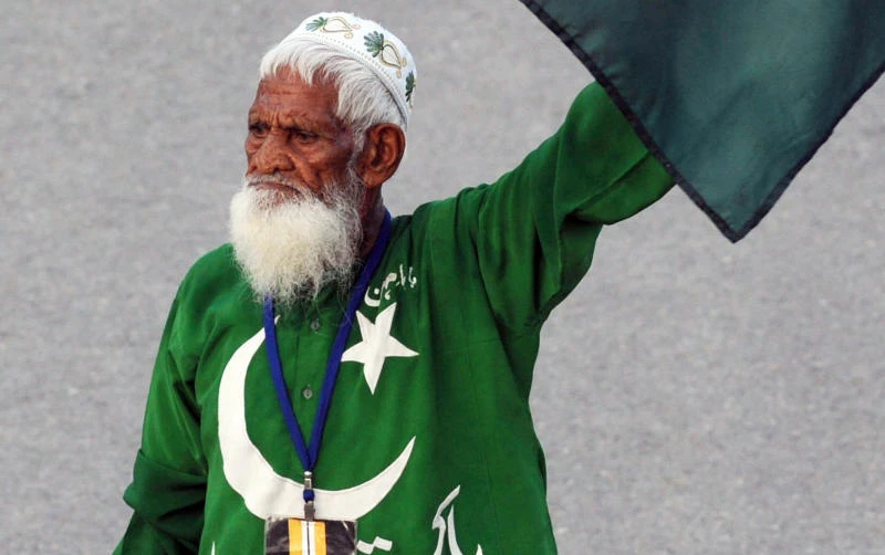 Flag-waving ‘Uncle Pakistan’ dies