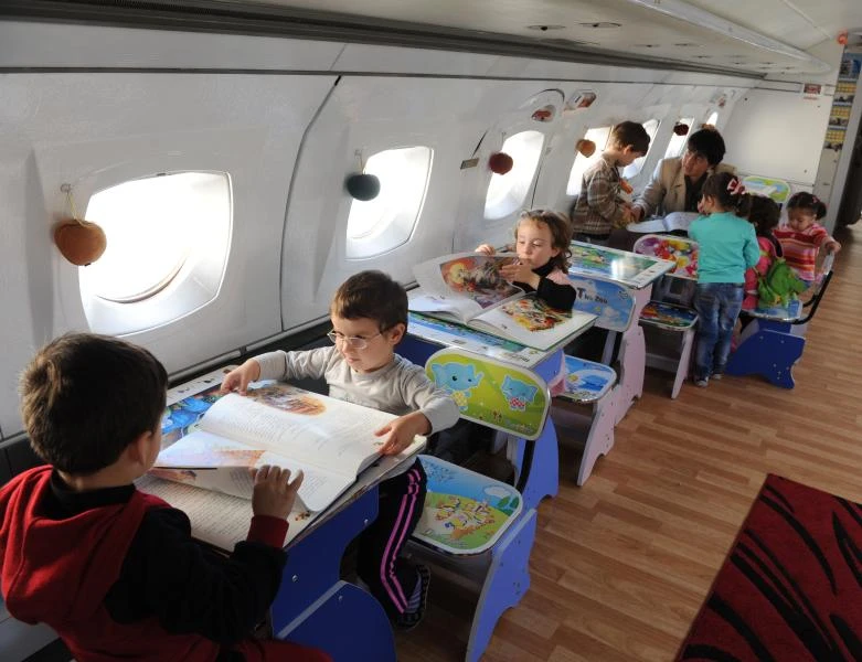 Georgia teacher turns airplane into kindergarten