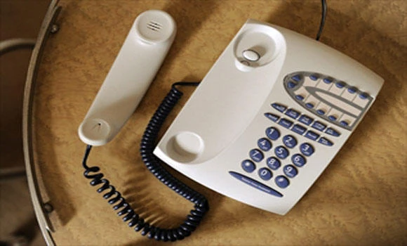 Trillion-euro phone bill shocks Frenchwoman