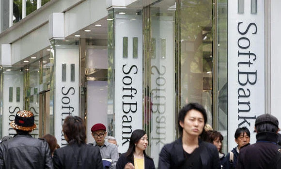 Softbank to buy rival eAccess