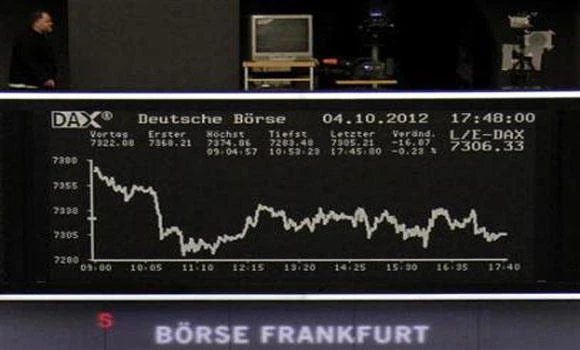 Stocks falter on weak outlook for global economy