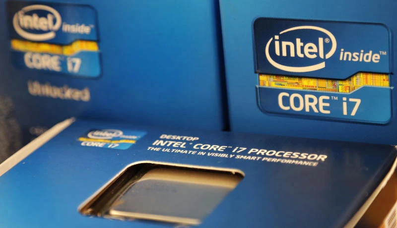 Intel sees weak 4Q, little Windows 8 bounce