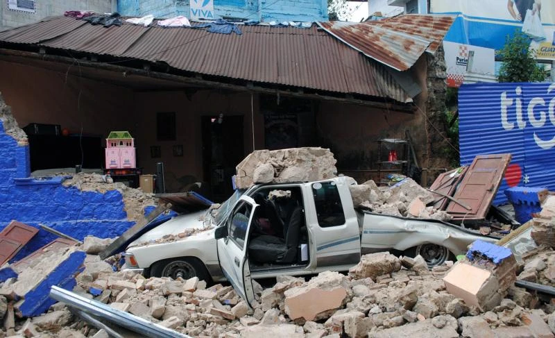Strong earthquake off Guatemala kills at least 39