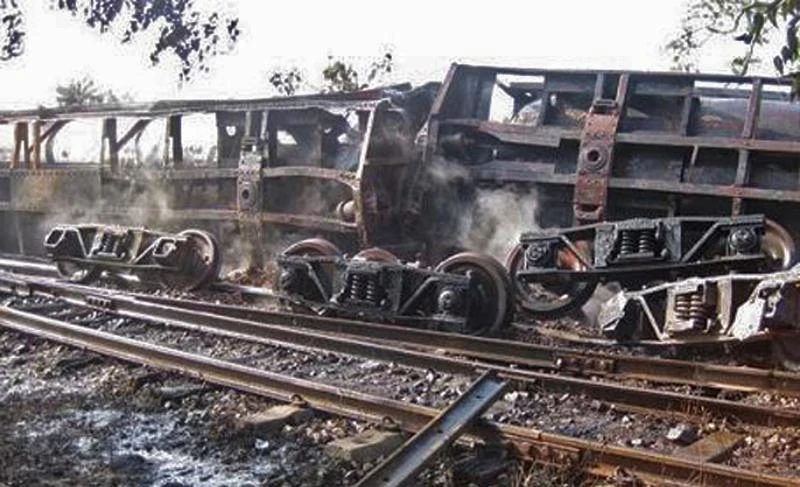 25 dead, 100 injured in Myanmar train blast, fire