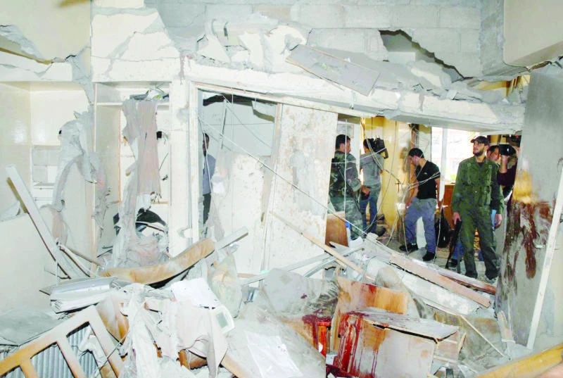 Raids, blasts in Damascus as Syria opposition meets