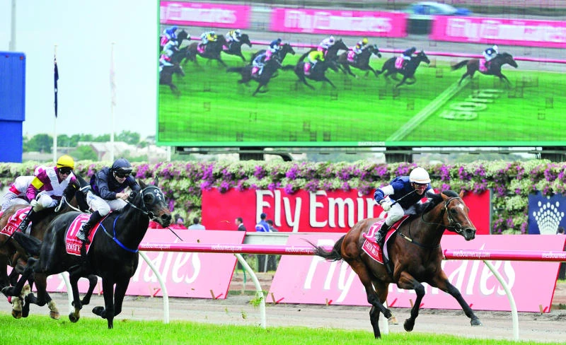 Green Moon charges to Melbourne Cup victory