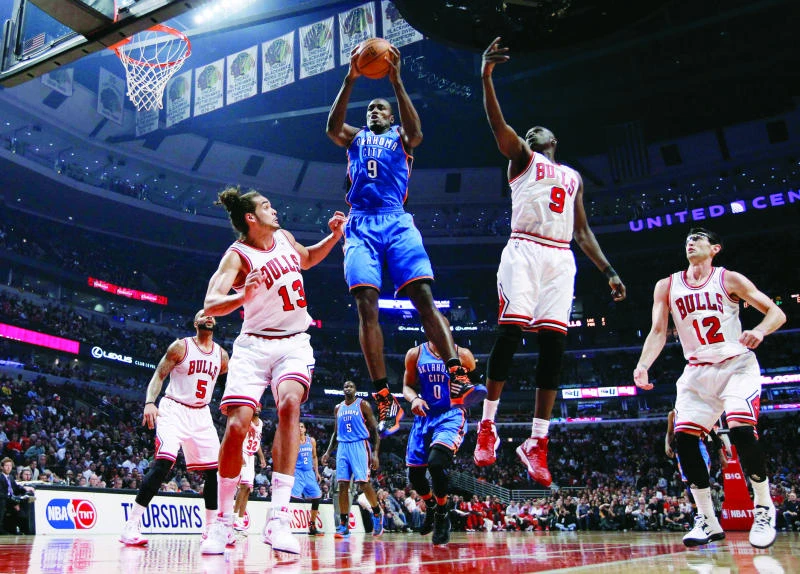 Durant helps Thunder rally past Bulls